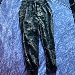 HOLLISTER ARMY ULTRA HIGH RISE JOGGER